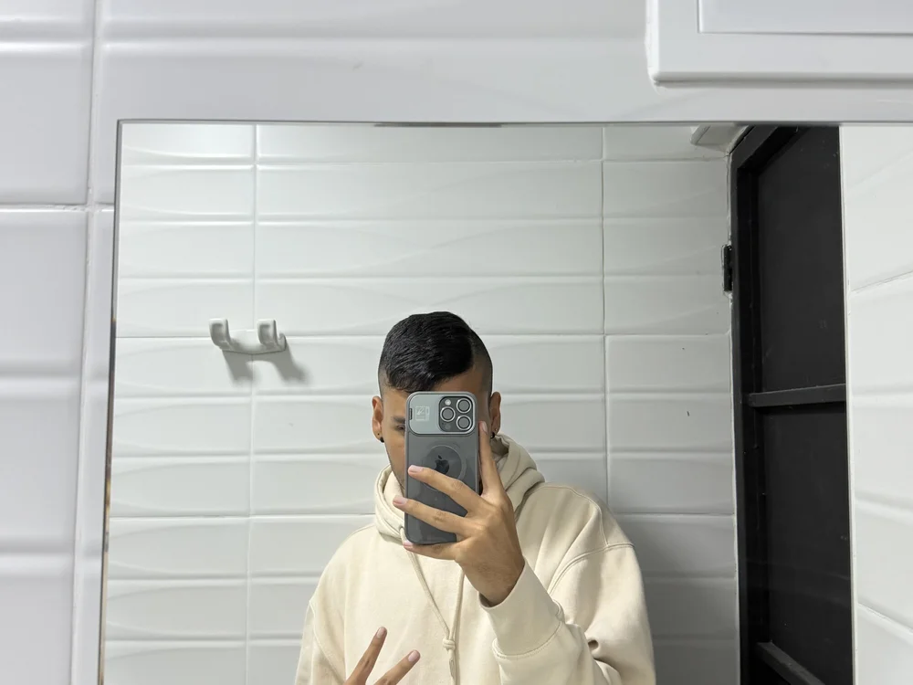 JuceAn14 Adlı Modelin Çevrimdışı XXX Sohbeti