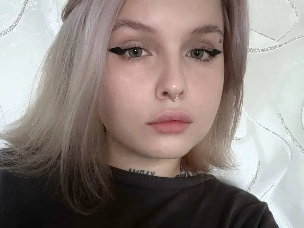 lana_shadow offline XXX-chat