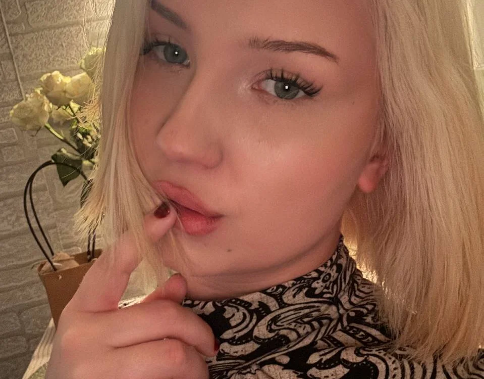 แชท XXX ออฟไลน์ของ KiaraLemert