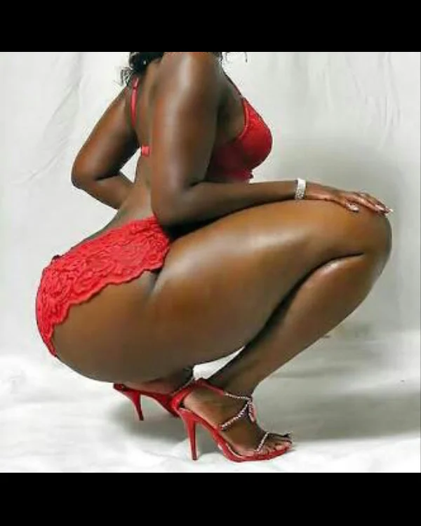 Africanbootyy's Offline Chat Room