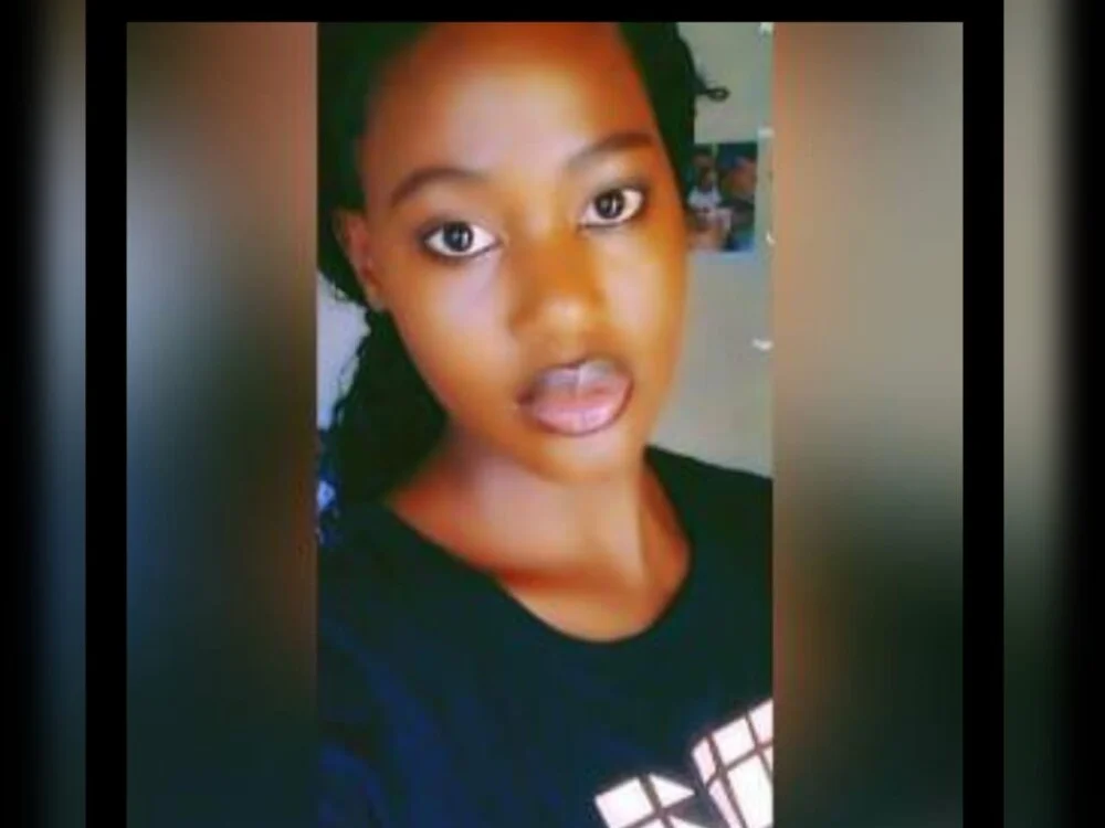 sweet_scovia1 離線 XXX 聊天