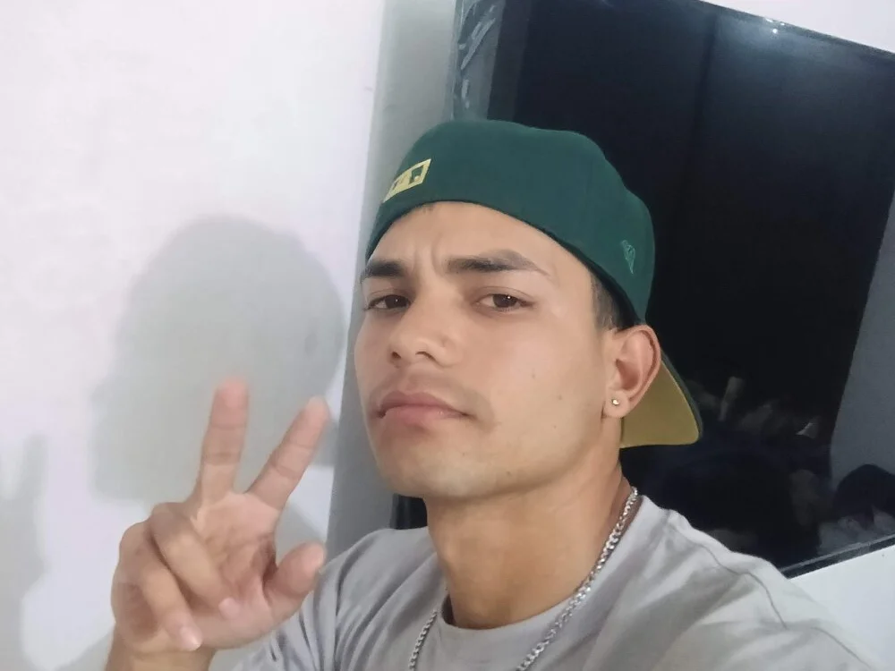 Aenxx26 Offline XXX-Chat