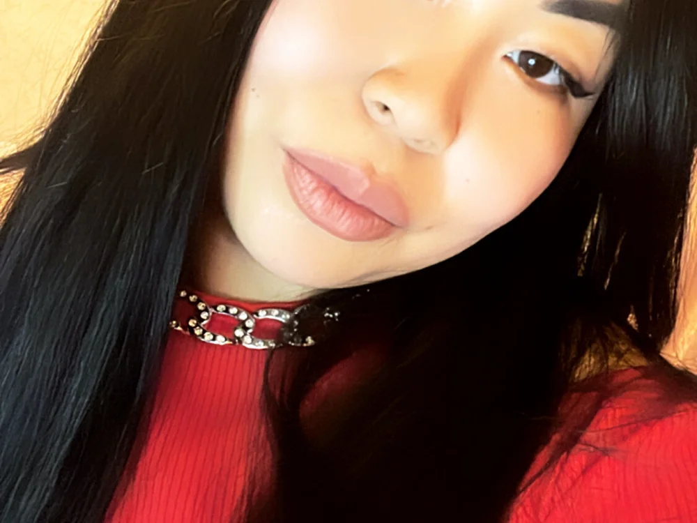 kitana255's Offline Chat Room