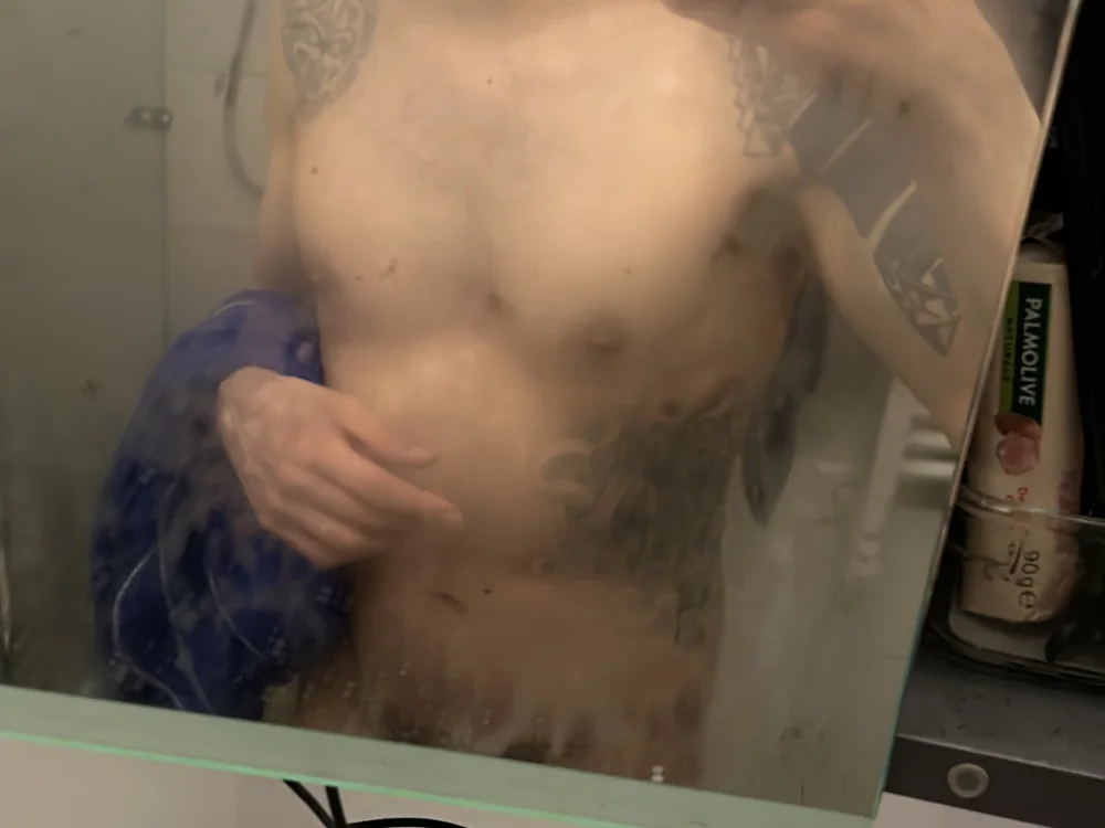just_d0_it's Offline Chat Room