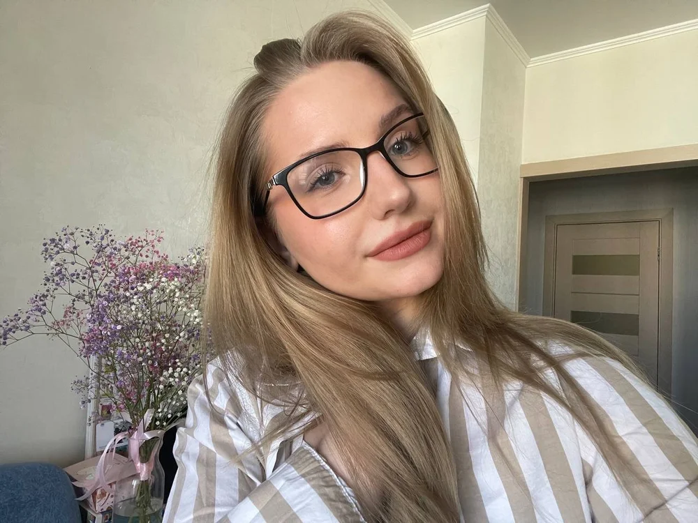 Foxy_Fleure offline chatrum