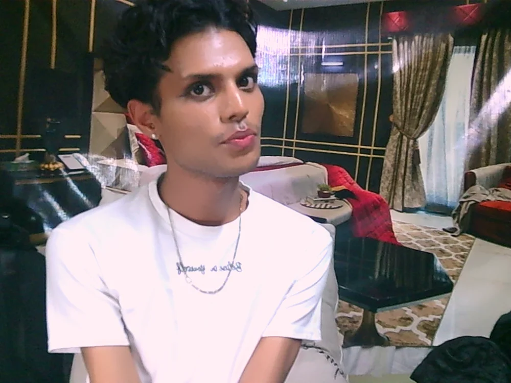 IndianLipstickLuna's Offline XXX Chat