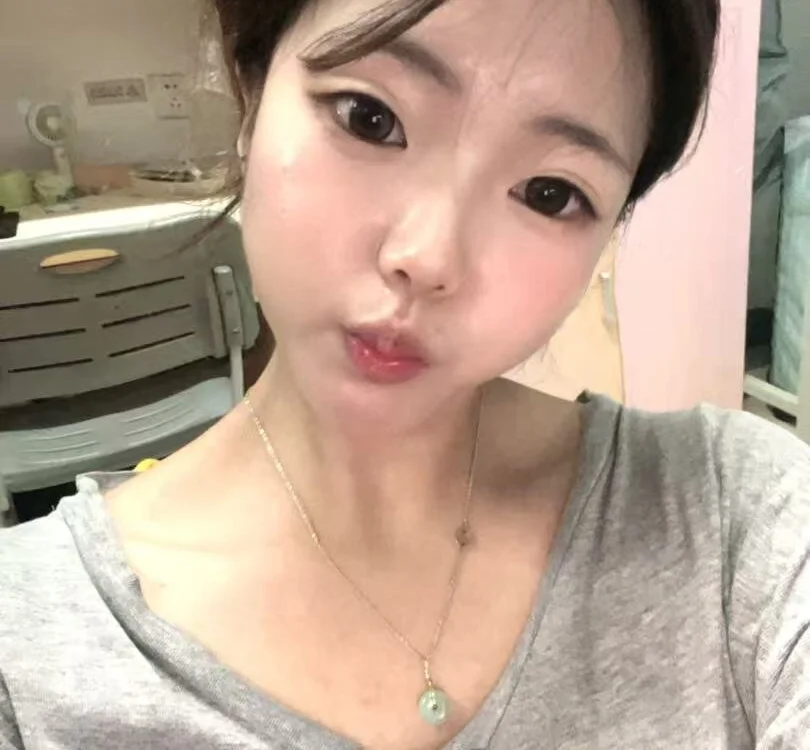 zndbahdq Chat XXX Ngoại tuyến