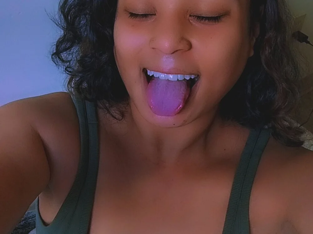 Chat XXX offline de SoakedUpKitty-