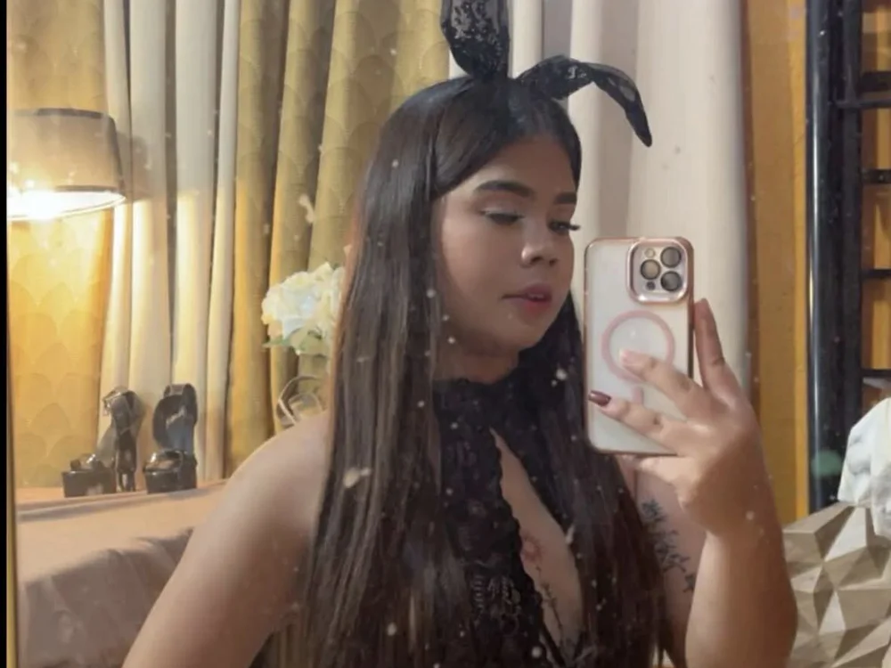 trixie_moore_amarante Ruang Obrolan Offline