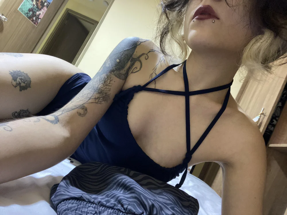 RickyDicot_33 offline chatrum