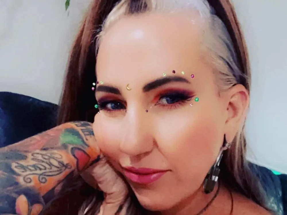 bigwhitecockaussie's Offline XXX Chat