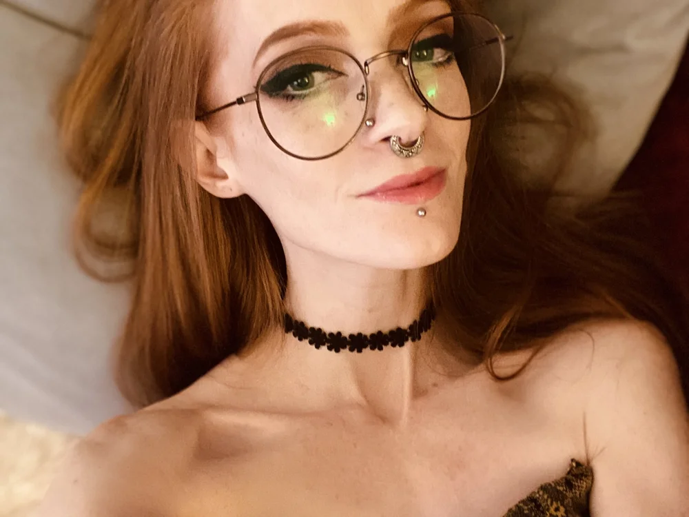 Carrie_bb's Offline Chat Room