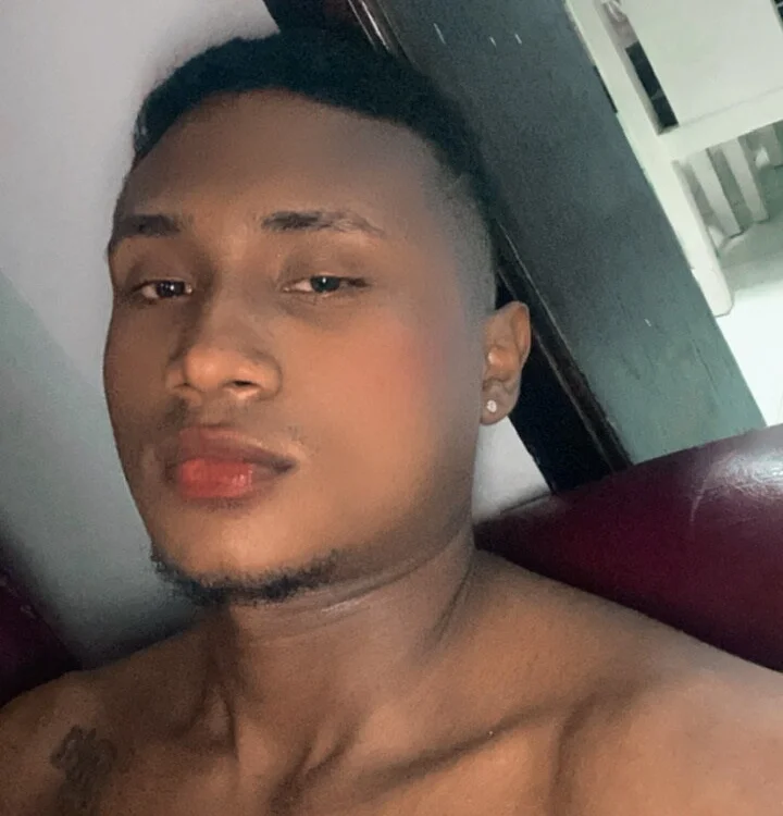 ห้องแชทออฟไลน์ของ Blackdickcol