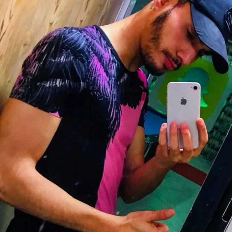 دردشة Dizzydross12 الجنسية دون اتصال