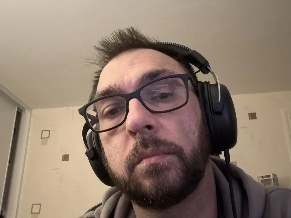 hyrad's Offline Chat Room