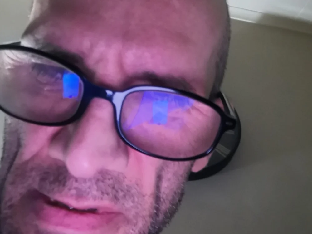 amateurb's Offline Chat Room