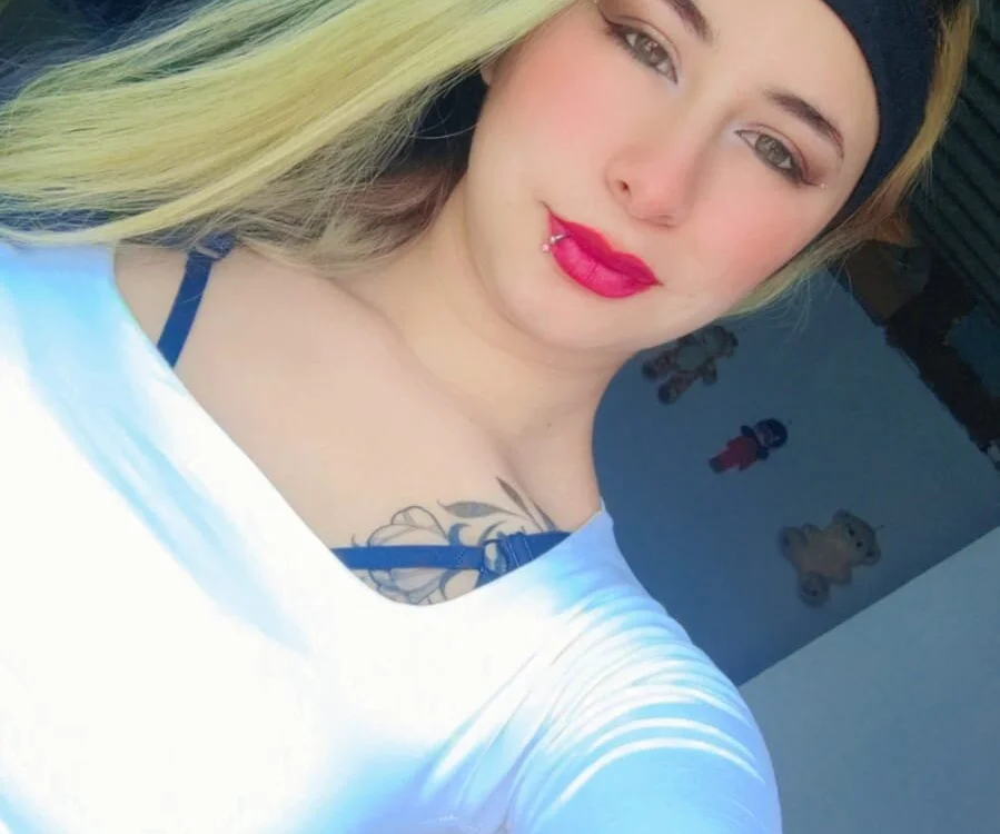 Scarlett_Bellmont cam model