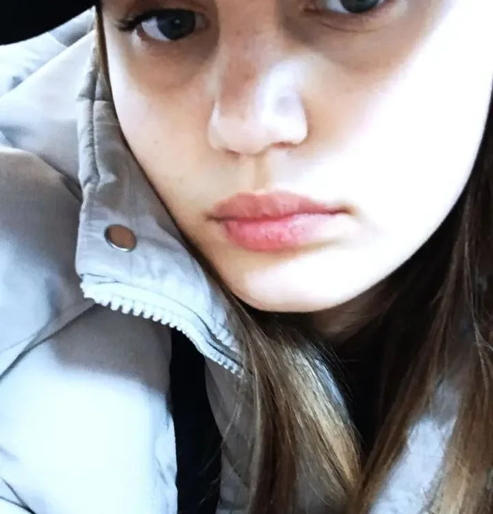 RoxanneStuard: συνομιλία ΧΧΧ εκτός σύνδεσης