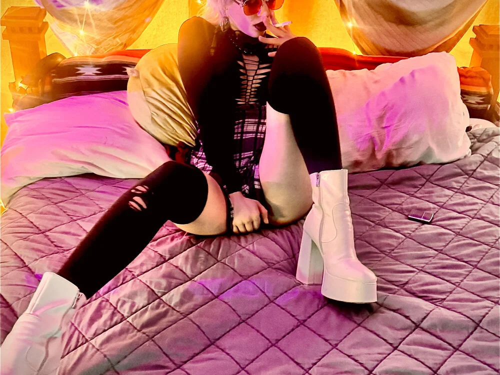 KinkyCourtship: συνομιλία ΧΧΧ εκτός σύνδεσης