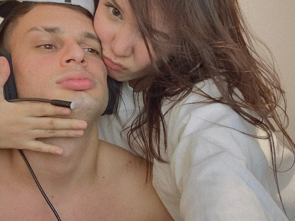 Fitmanx's Offline XXX Chat