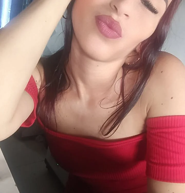 redtentationxxx's Offline XXX Chat