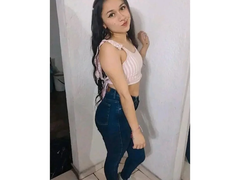 Lizzie12_a offline chatrum
