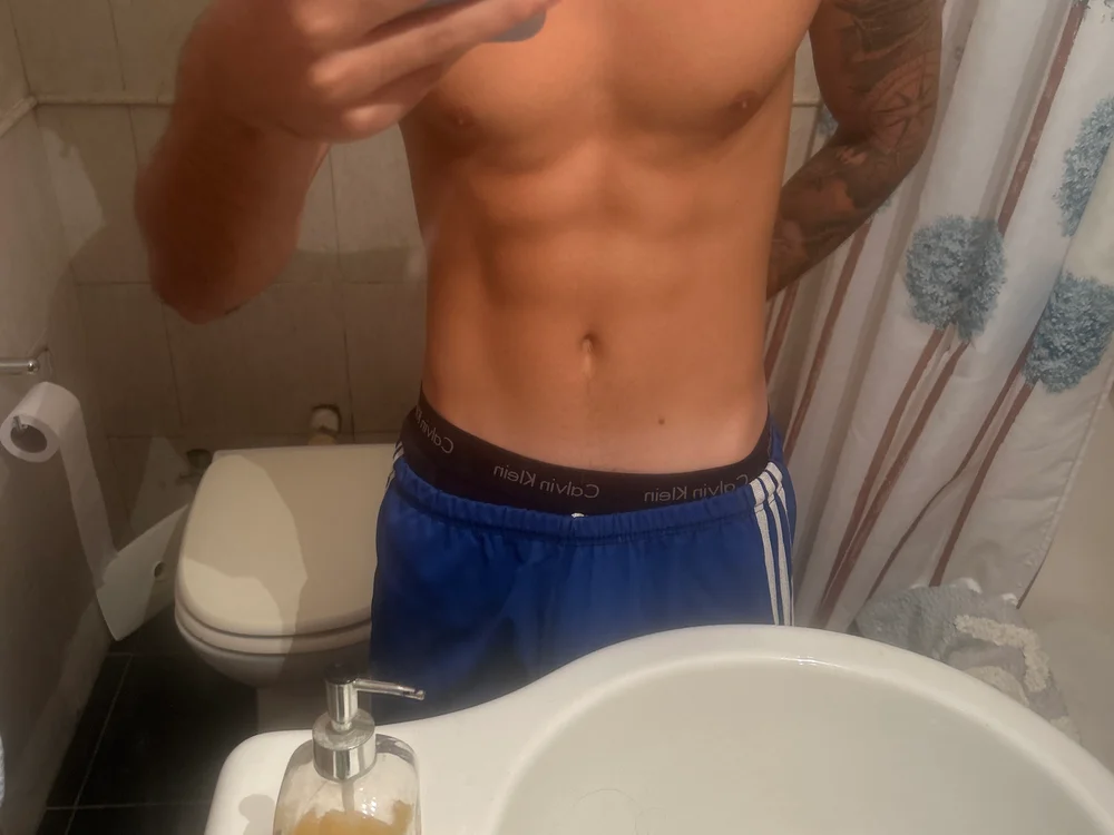 TroncoEze's Offline XXX Chat