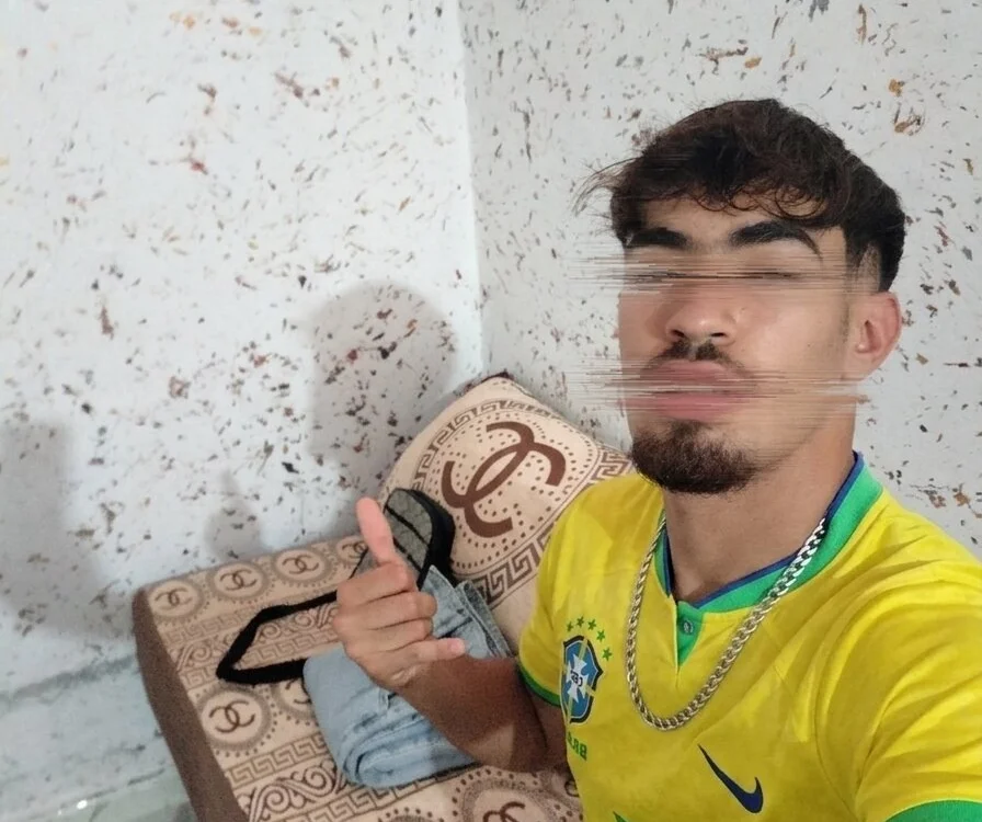 Hamouz31 Adlı Modelin Çevrimdışı XXX Sohbeti