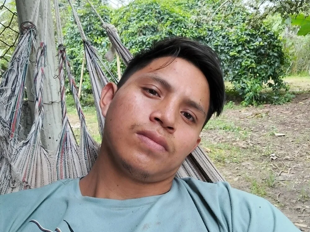 Ivanchoss94 Offline XXX Chat