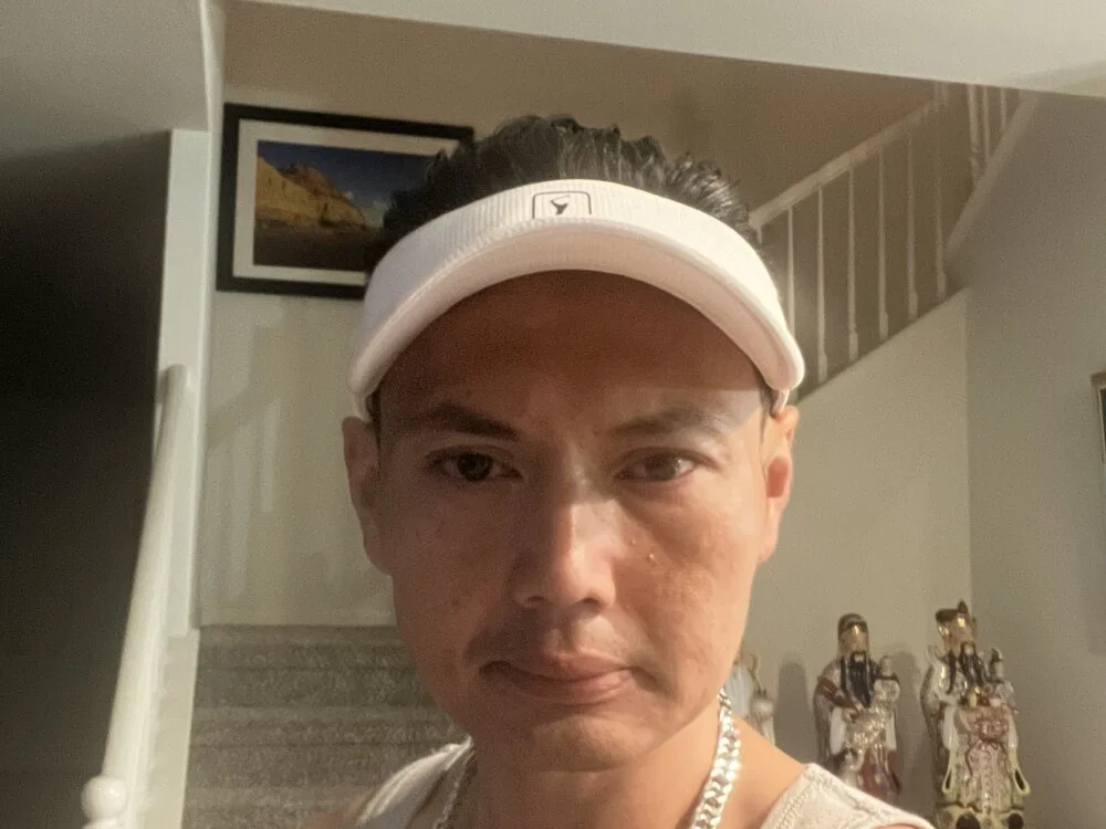 2Fly4Guy: офлайн-секс-чат