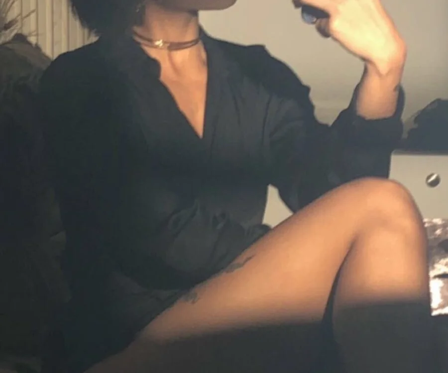 OhSara_'s Offline XXX Chat