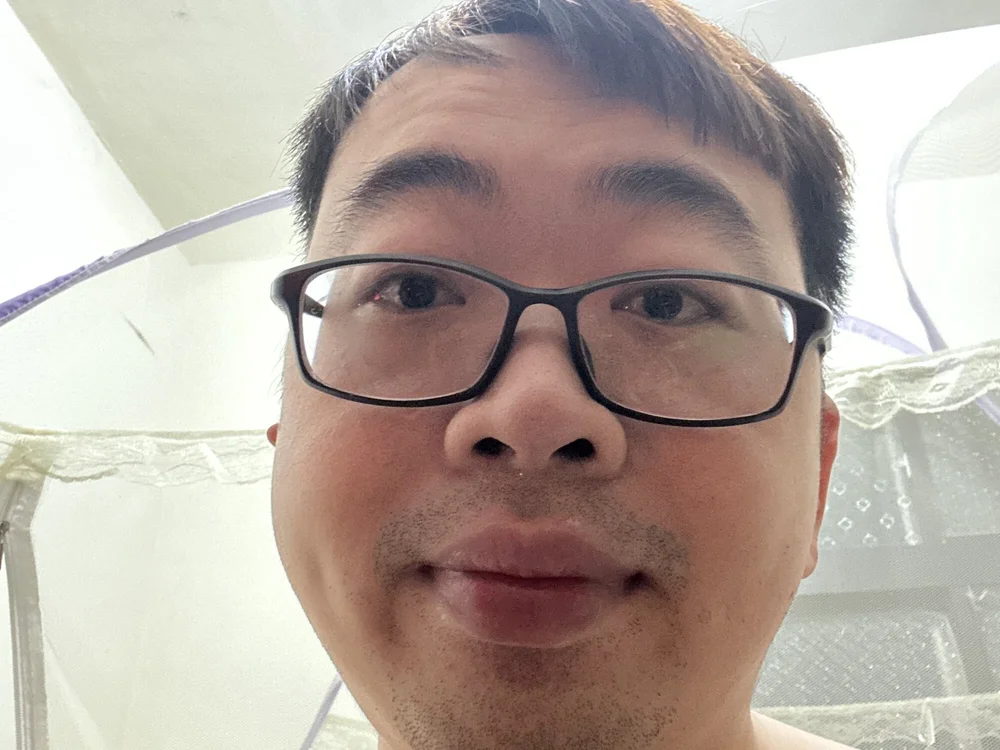 s7612: συνομιλία ΧΧΧ εκτός σύνδεσης