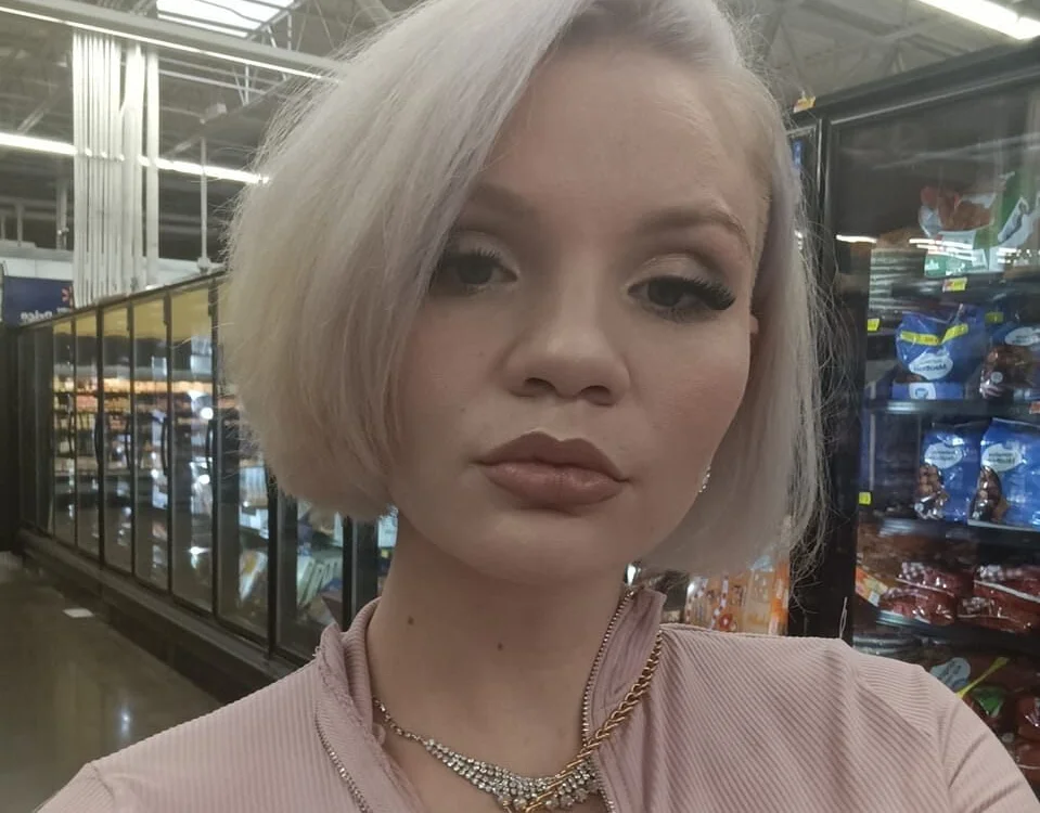 cherie_bell's Offline Chat Room