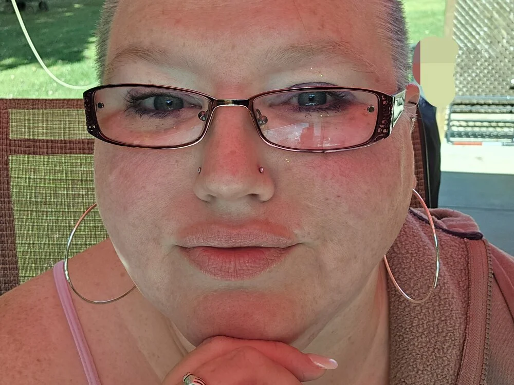 Budd_Bunney Chat XXX offline