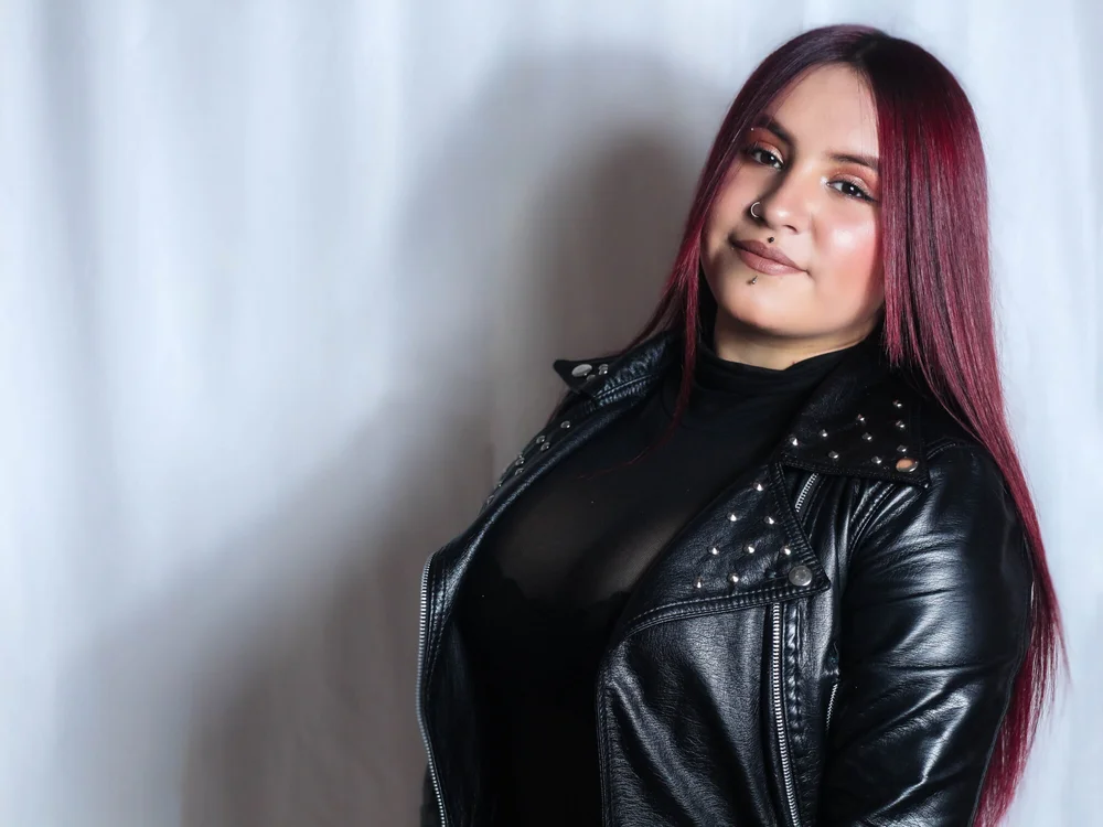 MaddieCooper_'s Offline Chat Room
