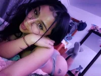 Lusiana__'s Offline Chat Room