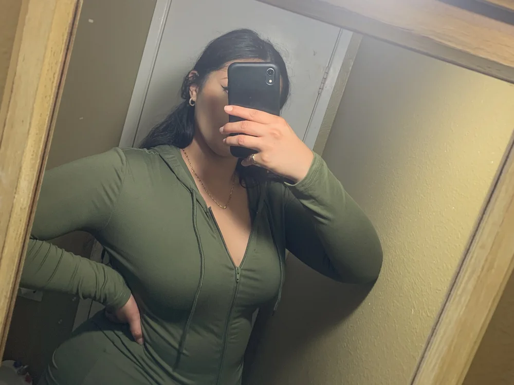 natalieee8055's Offline Chat Room