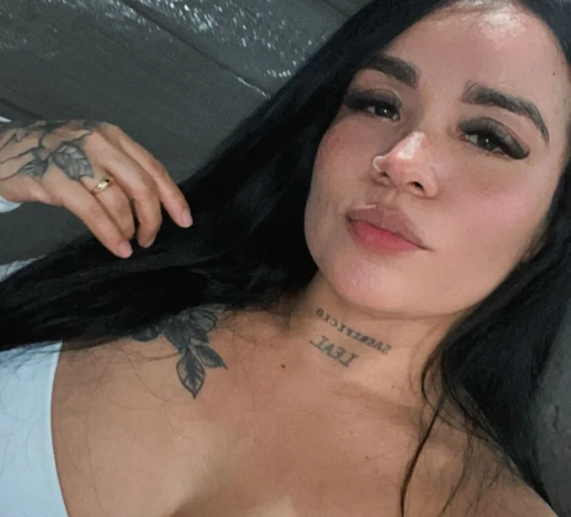 ManuelaMontes_'s Offline XXX Chat