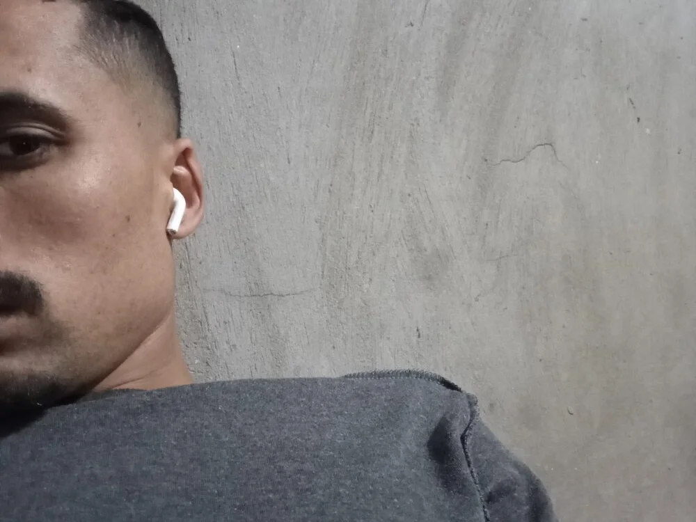 Kmali5465 Chat XXX offline