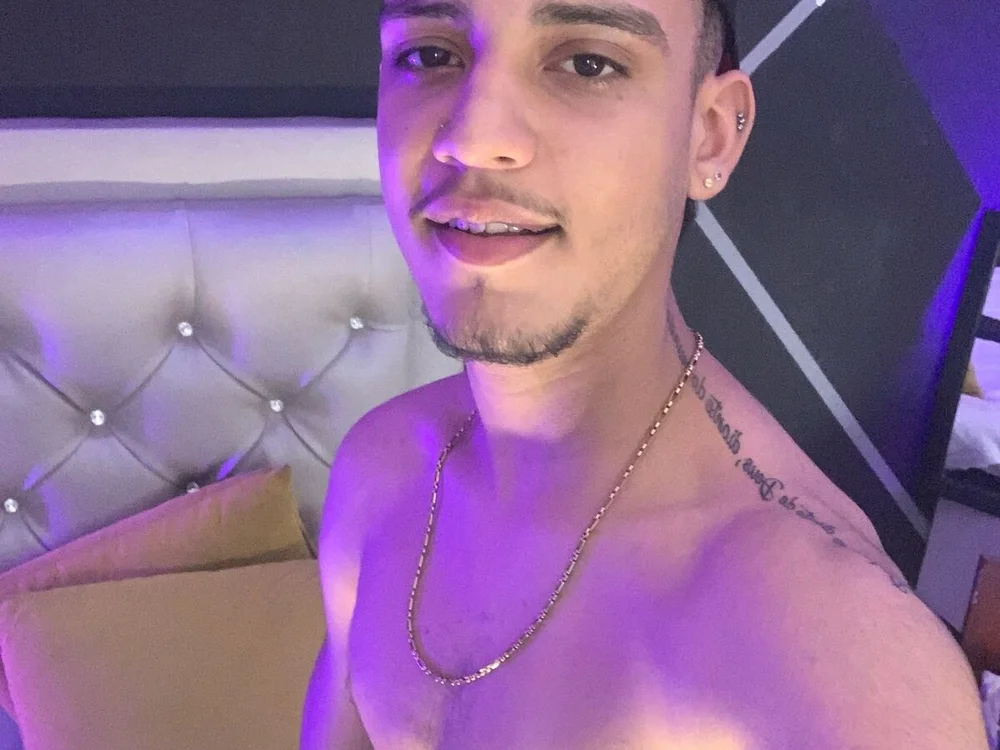 prettyy__boyy's Offline Chat Room