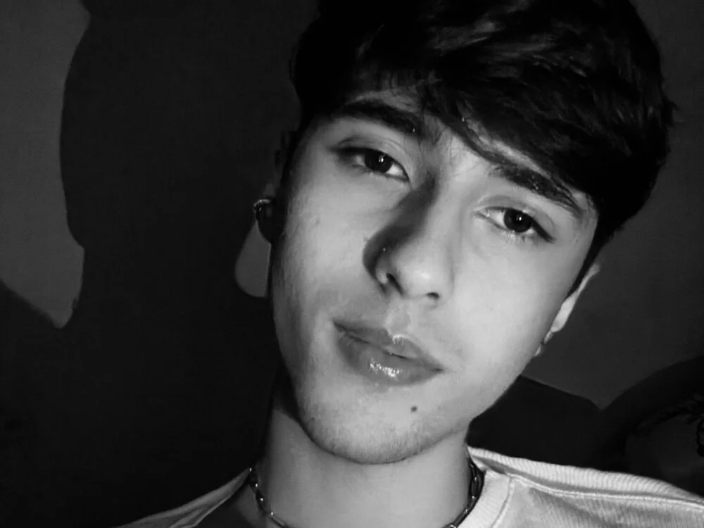 دردشة Ribeirro00 الجنسية دون اتصال