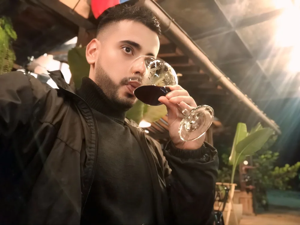 AidenGreyHot Offline XXX-chat