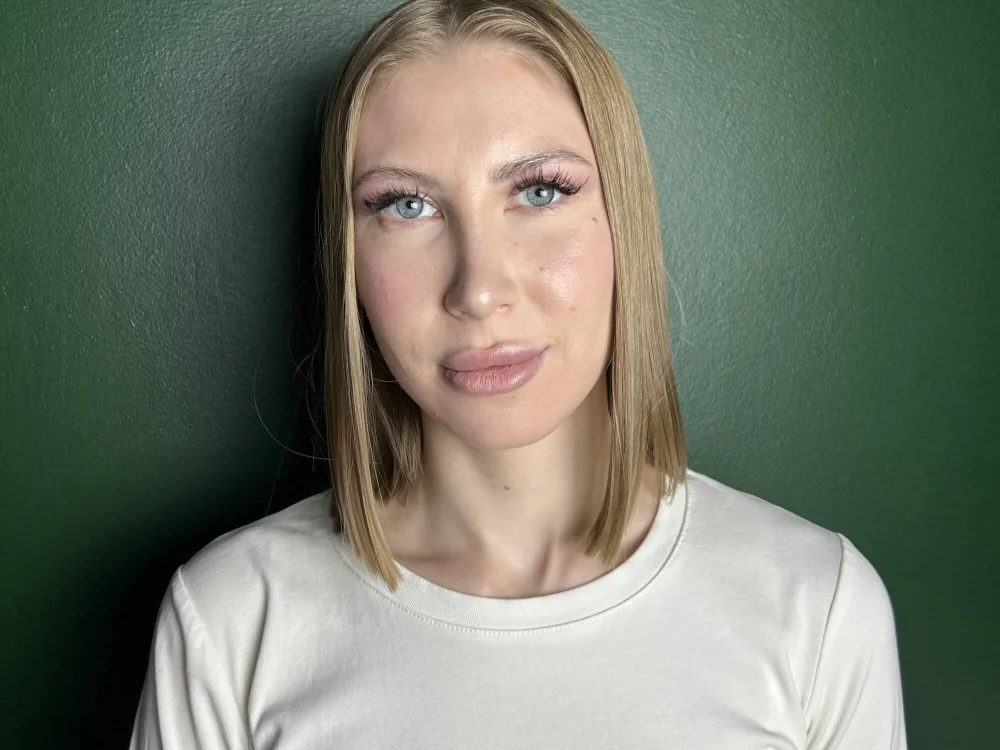 BethanyGate's Offline Chat Room