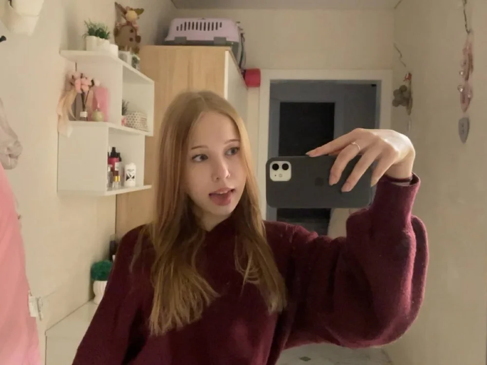 AsyaWalton Offline XXX-chat