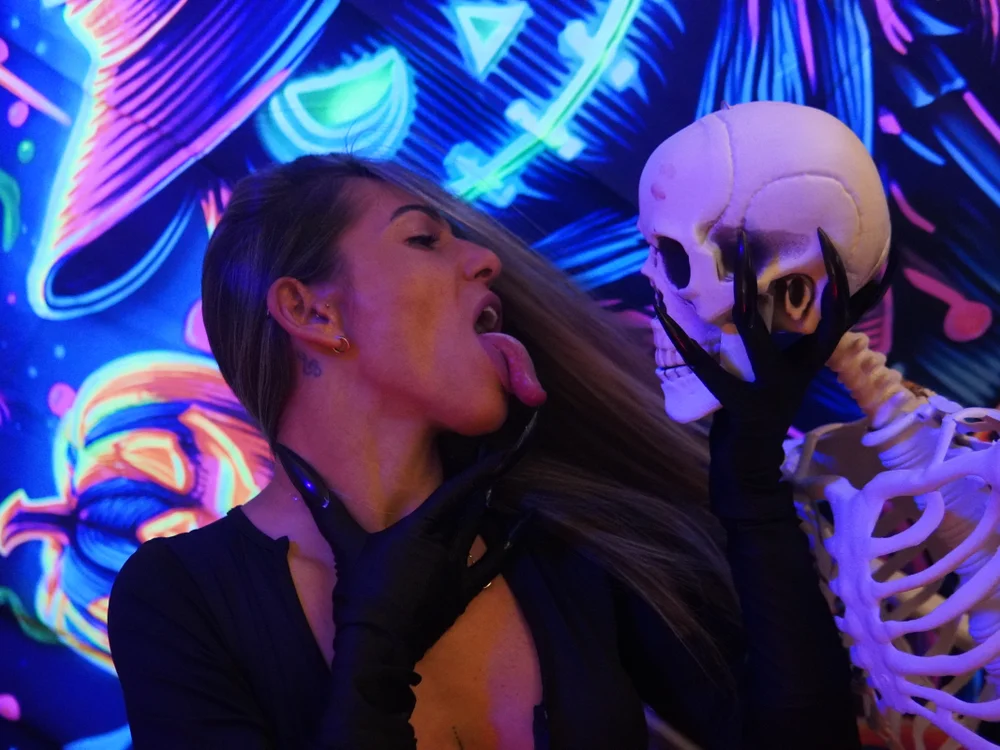 PlayfulShow Chat XXX offline