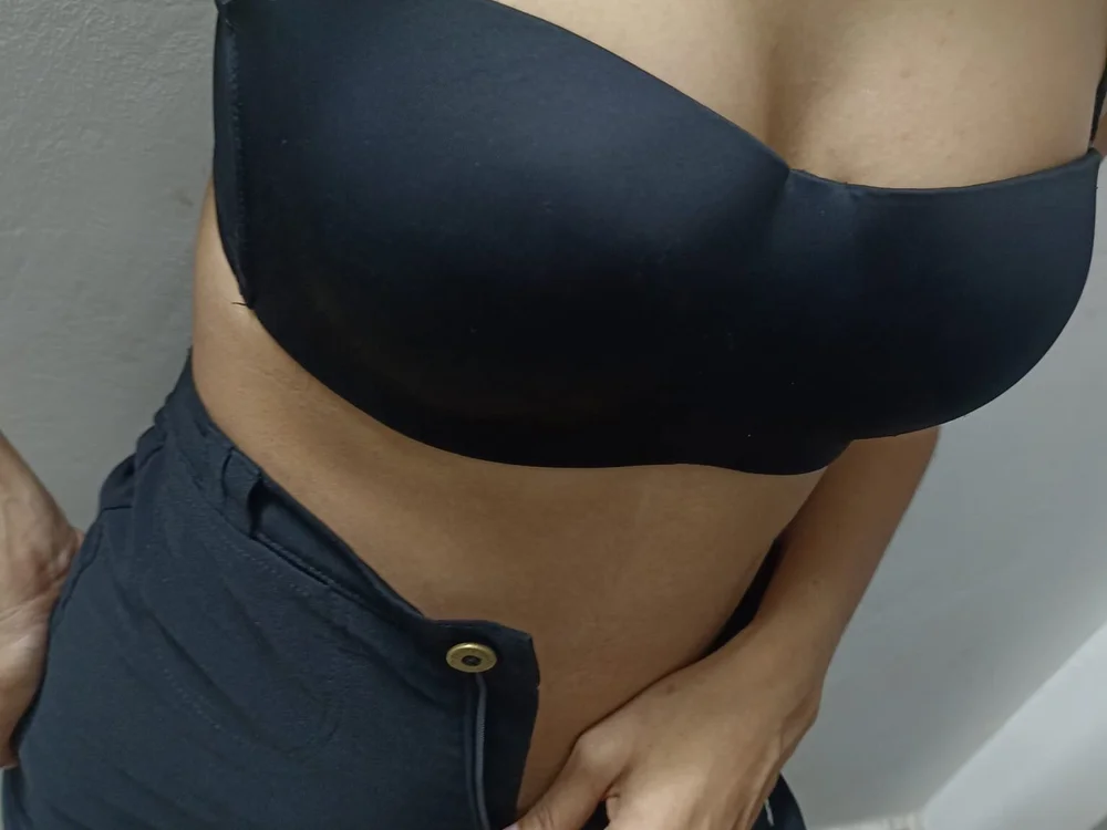 muna_bhandari24's Offline XXX Chat