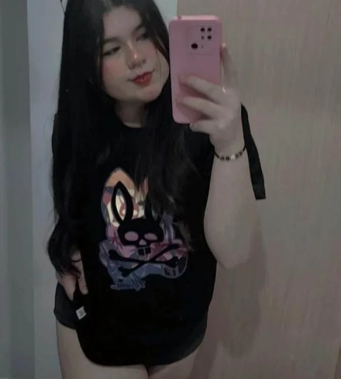 july_rose's Offline Chat Room