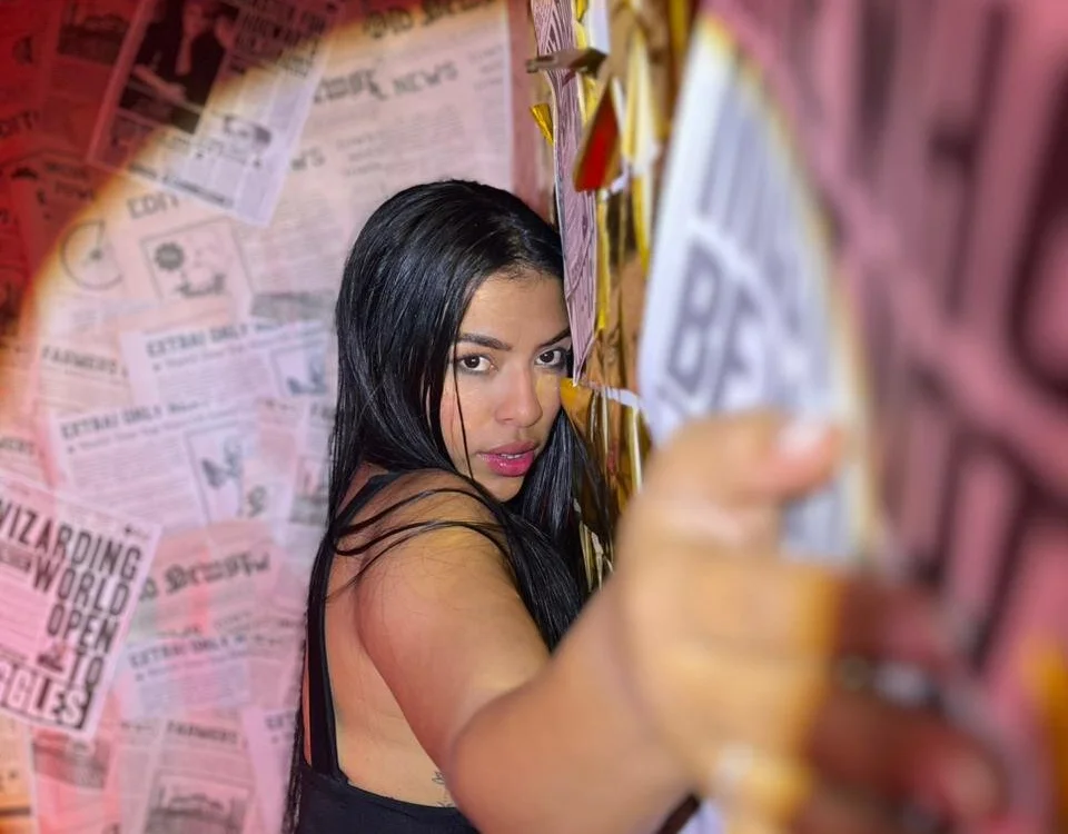 Offline XXX chat RiriiBrunette__