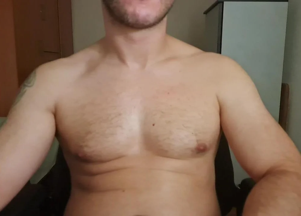 chico87's Offline Chat Room
