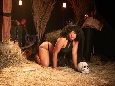 DestinyReece Female Bigass Online Cam Strip